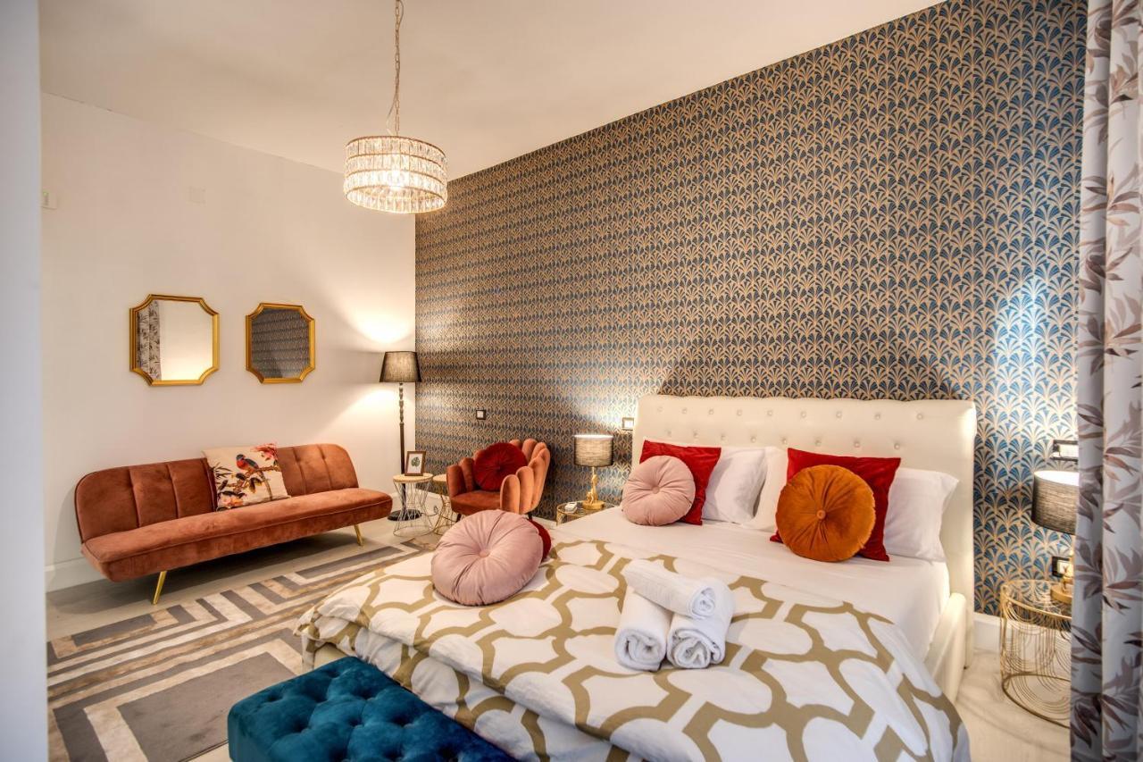 Aweshomeitaly - White Mirrors Apartment بيزا المظهر الخارجي الصورة