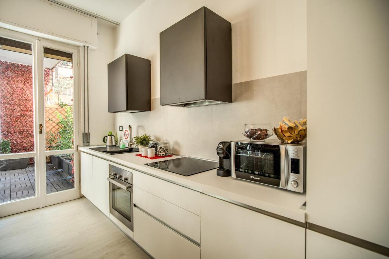 Aweshomeitaly - White Mirrors Apartment بيزا المظهر الخارجي الصورة