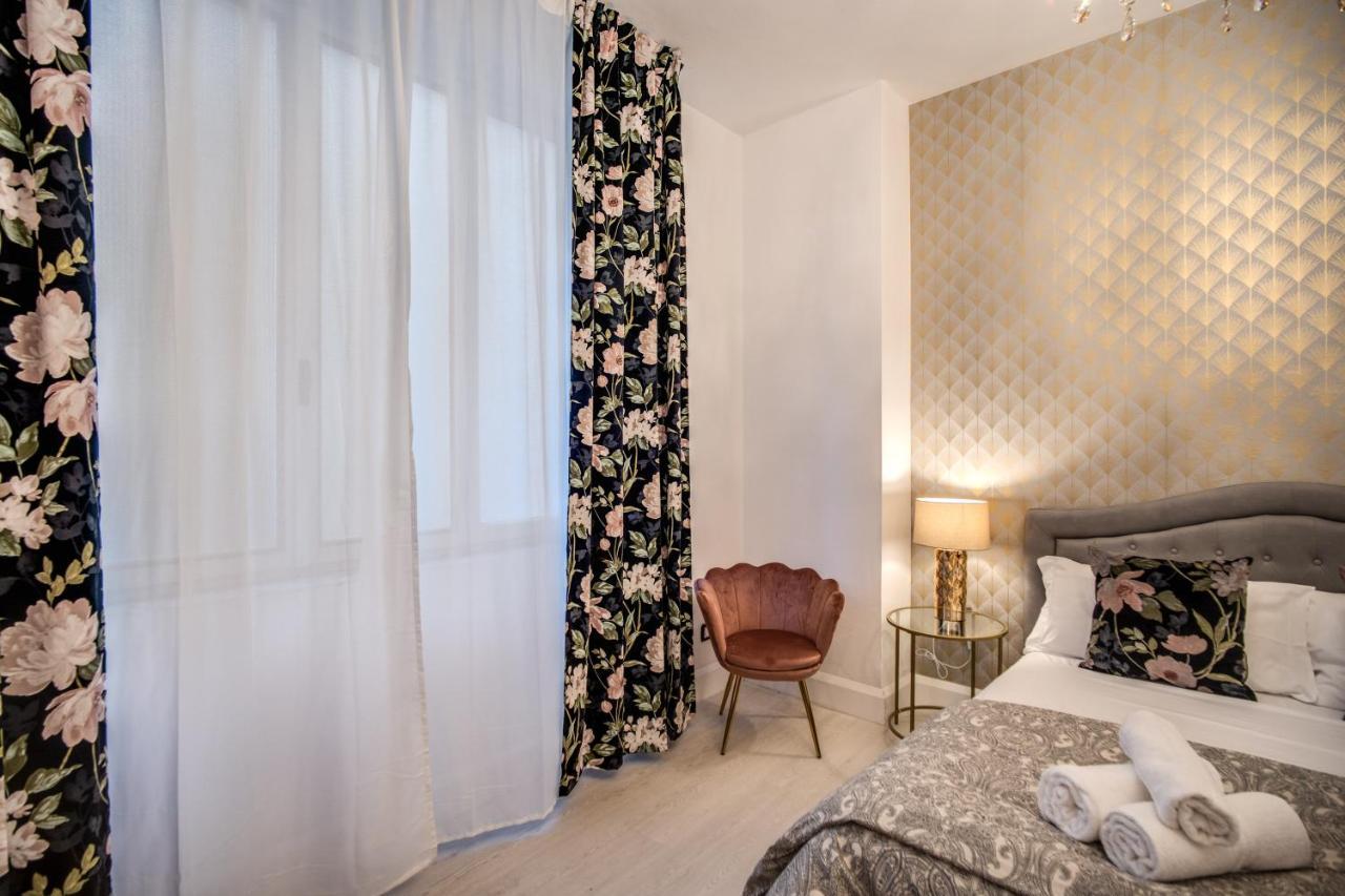 Aweshomeitaly - White Mirrors Apartment بيزا المظهر الخارجي الصورة