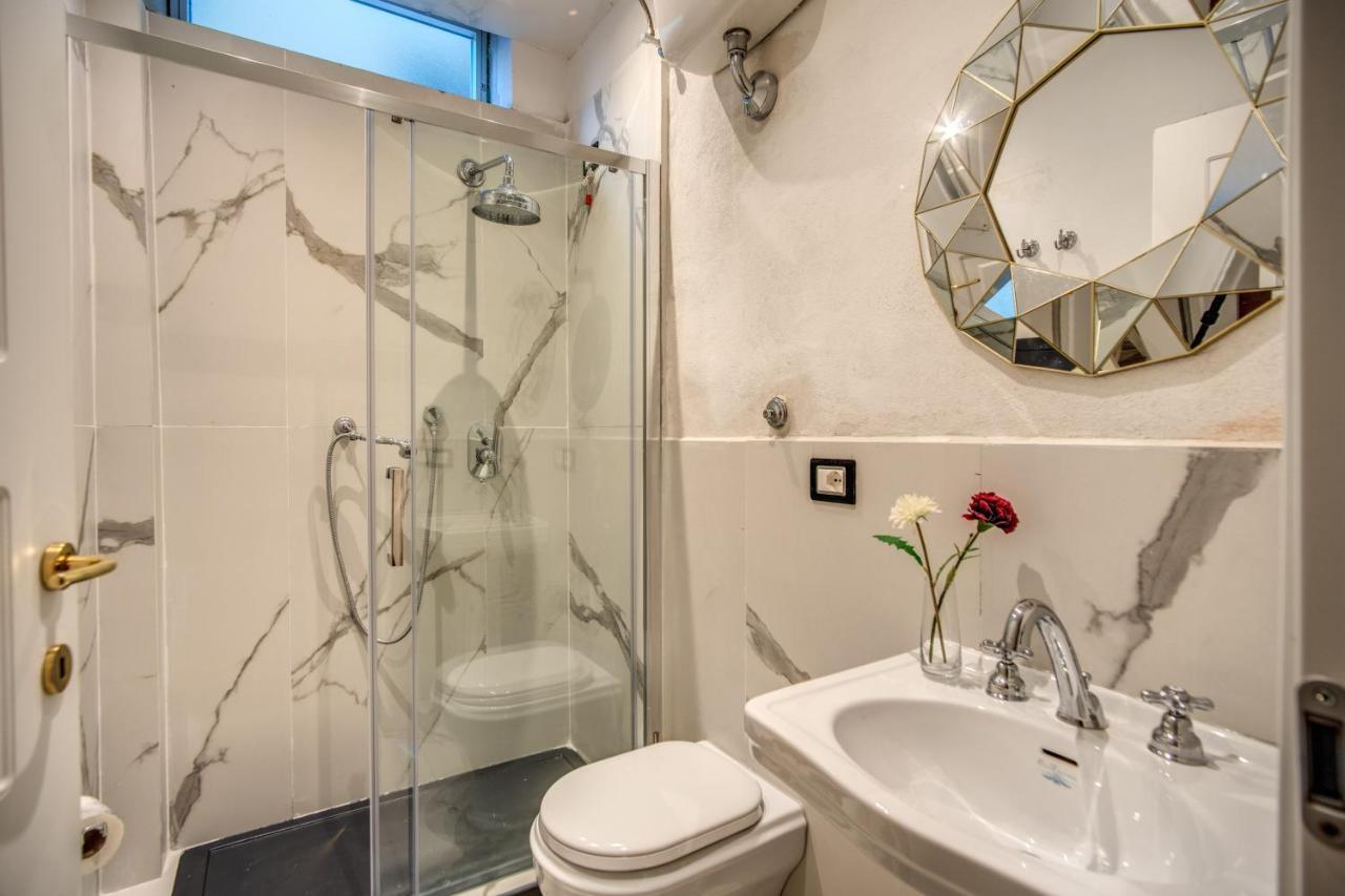 Aweshomeitaly - White Mirrors Apartment بيزا المظهر الخارجي الصورة