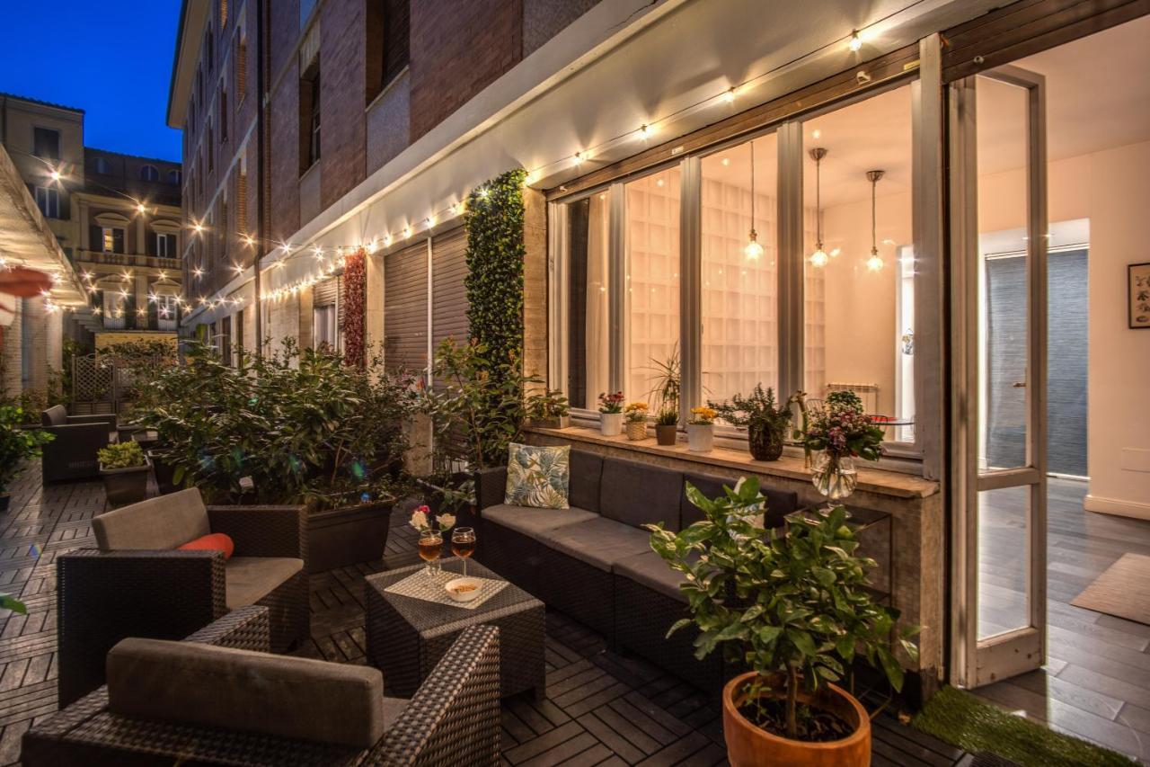 Aweshomeitaly - White Mirrors Apartment بيزا المظهر الخارجي الصورة