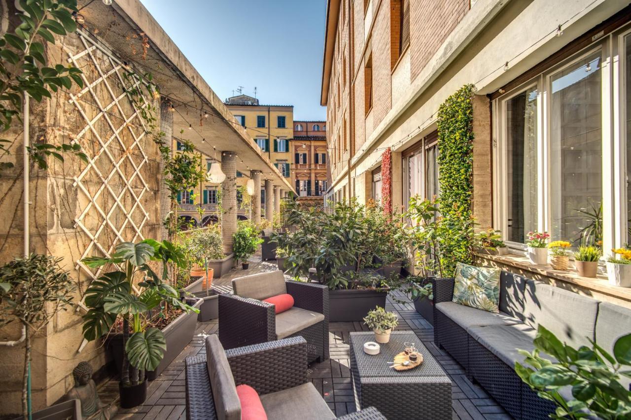 Aweshomeitaly - White Mirrors Apartment بيزا المظهر الخارجي الصورة