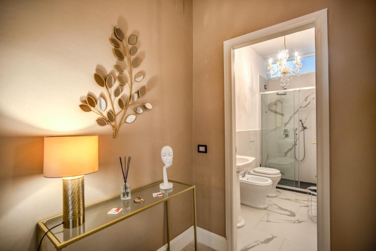 Aweshomeitaly - White Mirrors Apartment بيزا المظهر الخارجي الصورة