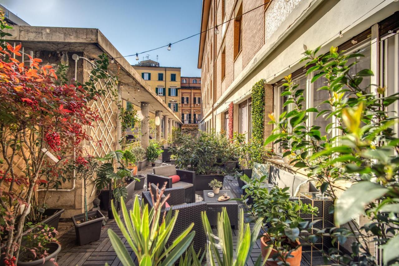 Aweshomeitaly - White Mirrors Apartment بيزا المظهر الخارجي الصورة